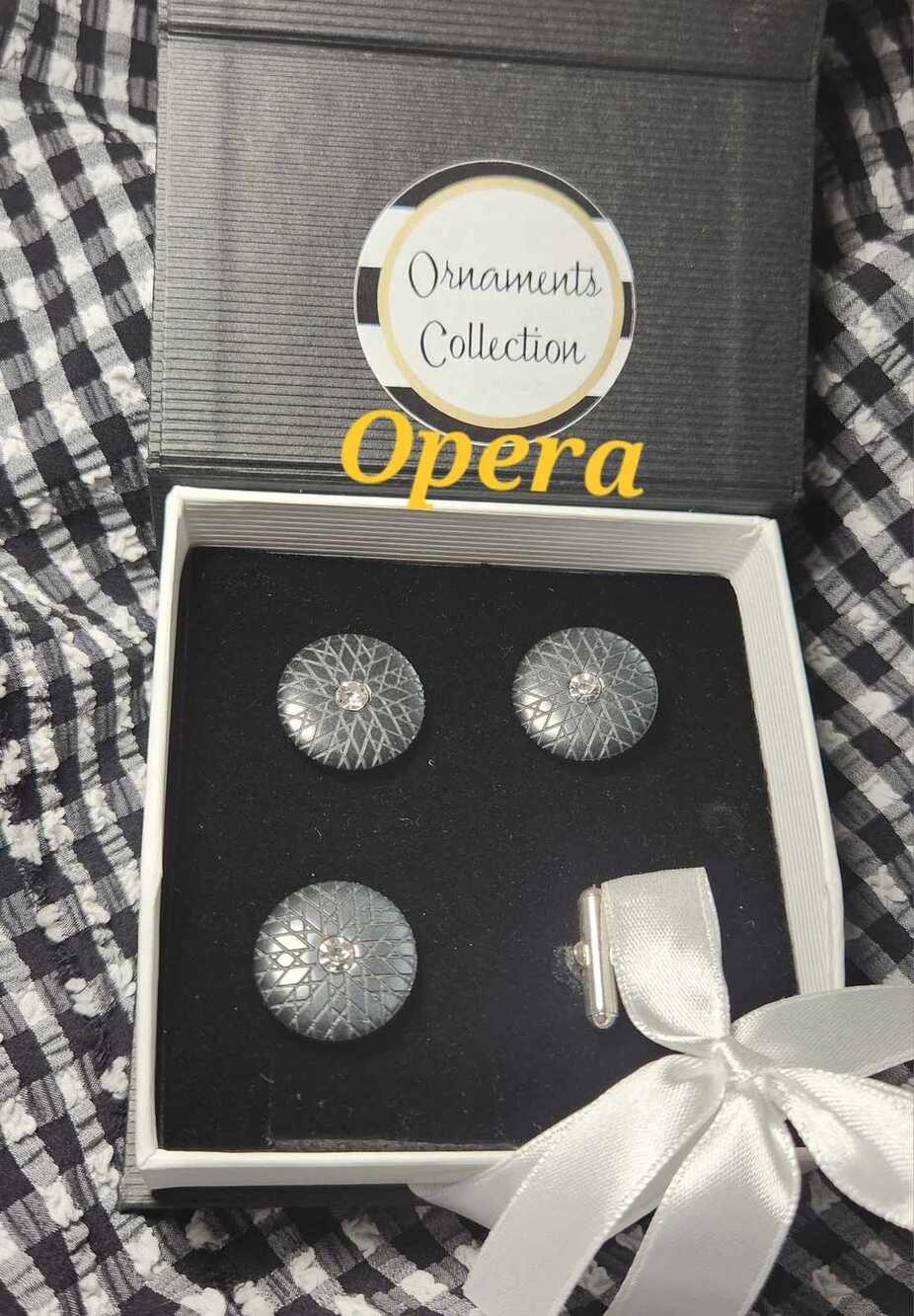 Blanket Links Horse Show Number Pins Set of 4 Opera Black